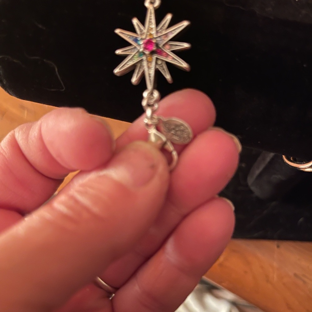 Kirk’s Folly Rainbow Star bracelet - Picture 3 of 3